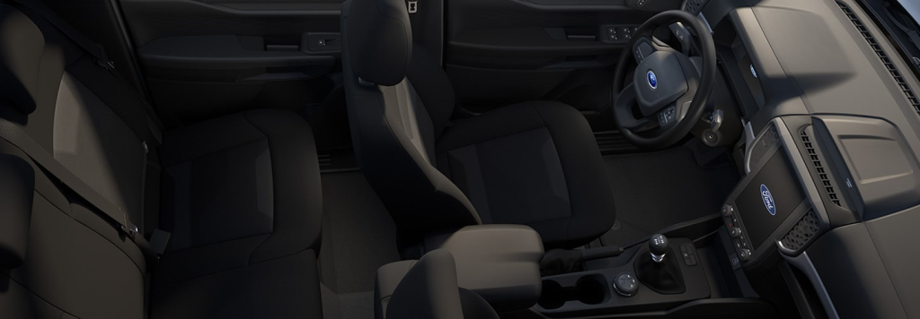 tổng quan không gian bên trong xe Ford 2023