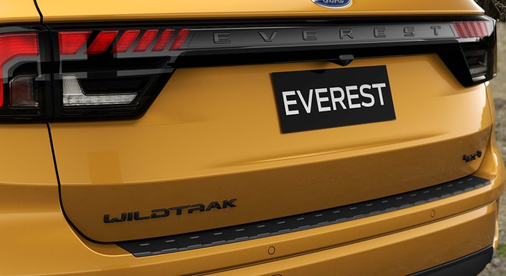 chi tiết đuôi xe ford everest wildtrak