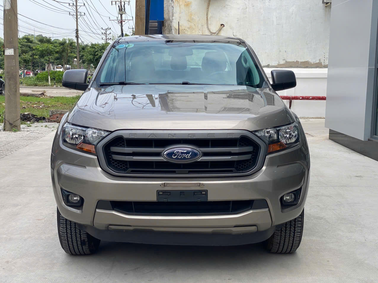 1 1 - Xe Ford Dĩ An