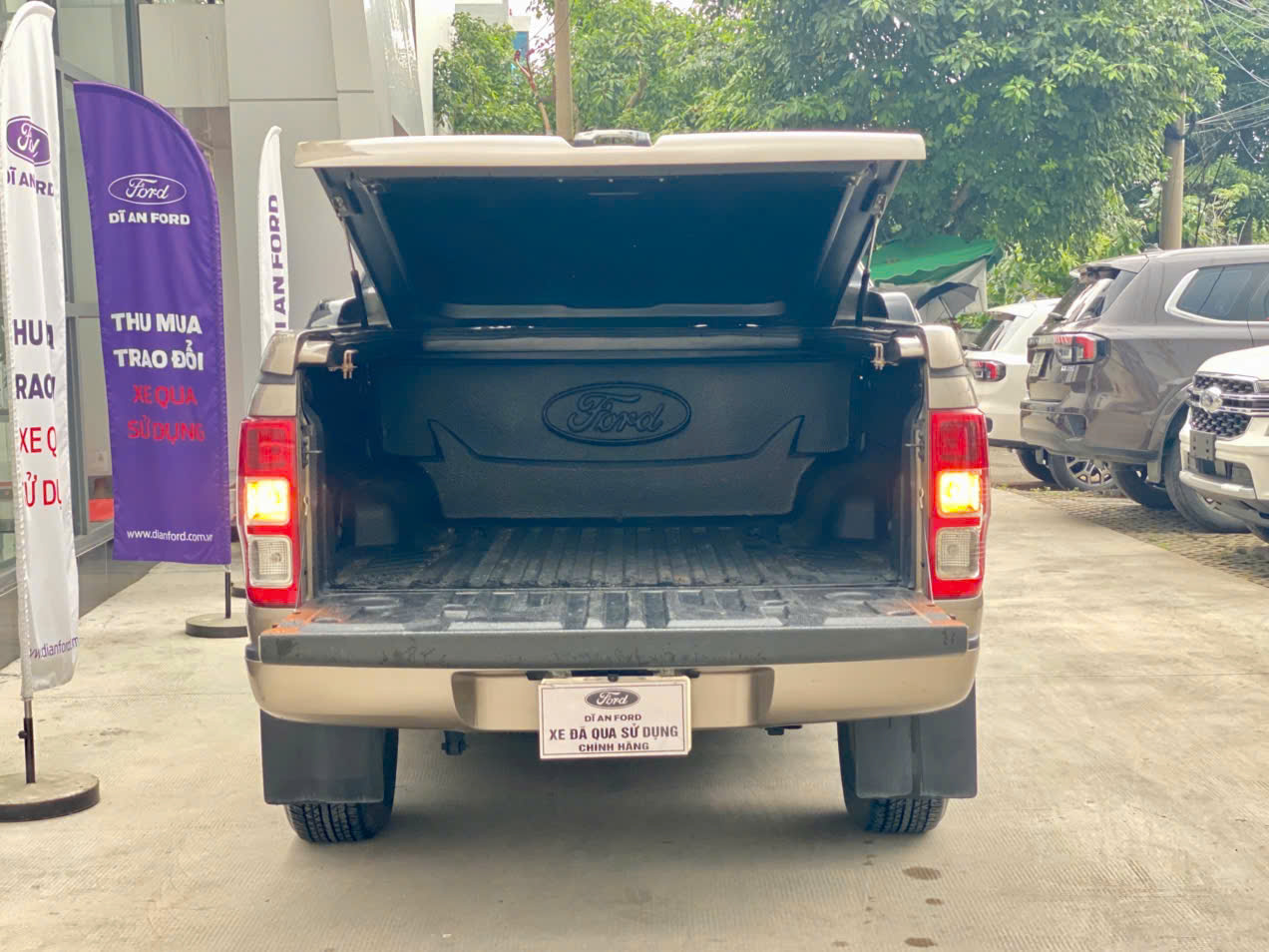 196f4912ff1b72452b0a103 196f4912ff1b72452b0a103 - Xe Ford Dĩ An