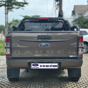 2 1 - Xe Ford Dĩ An