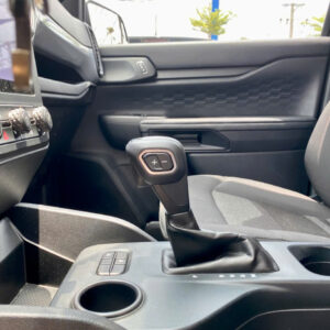 56712470887905275c6865 - Xe Ford Dĩ An