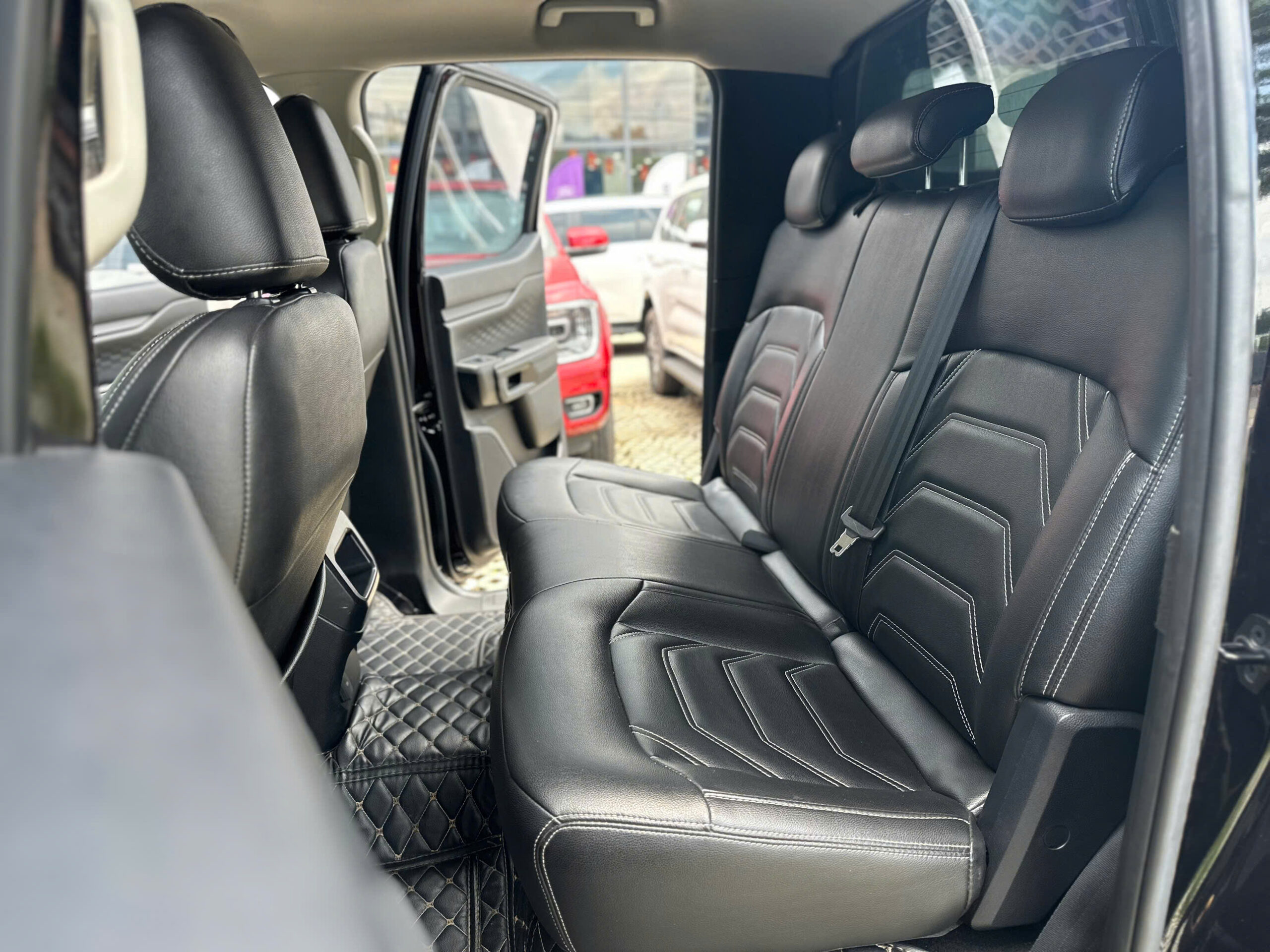 6924267c5f3dd5638c2c53 6924267c5f3dd5638c2c53 scaled - Xe Ford Dĩ An