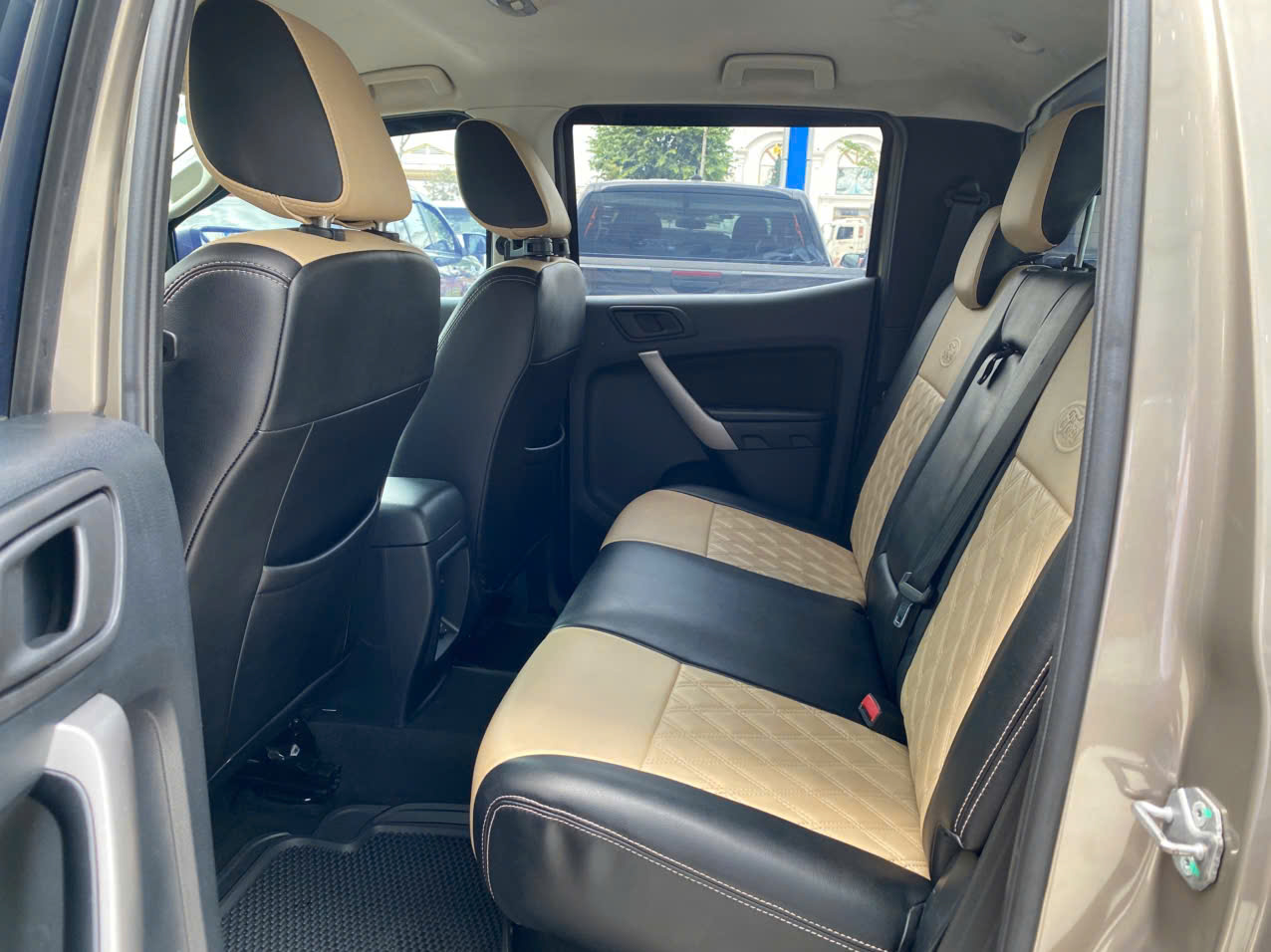 8110f68c58efe4b1bdfe6 8110f68c58efe4b1bdfe6 - Xe Ford Dĩ An