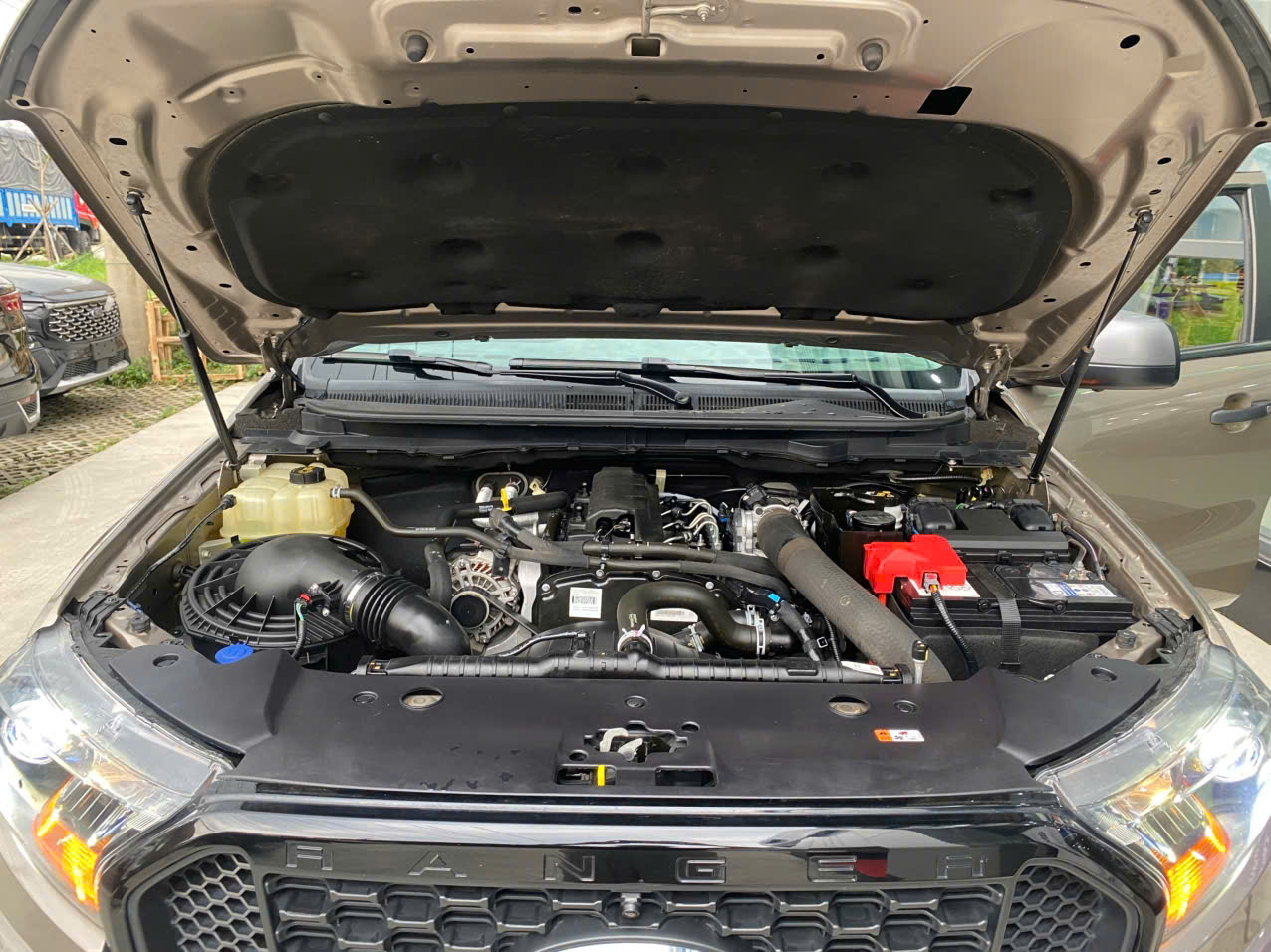 b2f9a183178a9ad4c39b113 b2f9a183178a9ad4c39b113 - Xe Ford Dĩ An