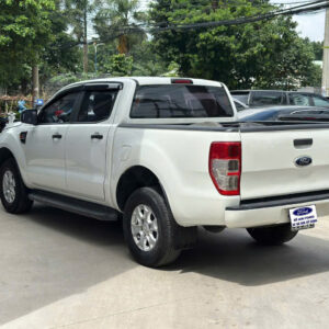 dde8b8a4f0a57dfb24b49 - Xe Ford Dĩ An