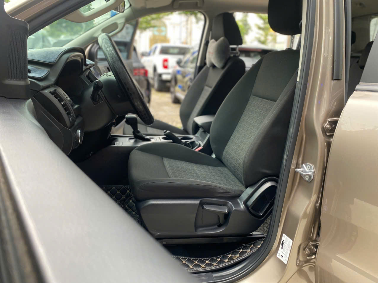 eb32b44e02478f19d656106 eb32b44e02478f19d656106 - Xe Ford Dĩ An