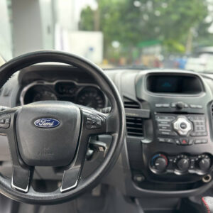 fb22974b6842e51cbc5327 - Xe Ford Dĩ An